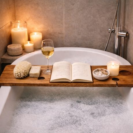 Tava din bambus pentru cada cu suport carte si pahar